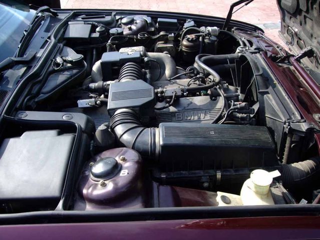 Двигатель BMW M30B35