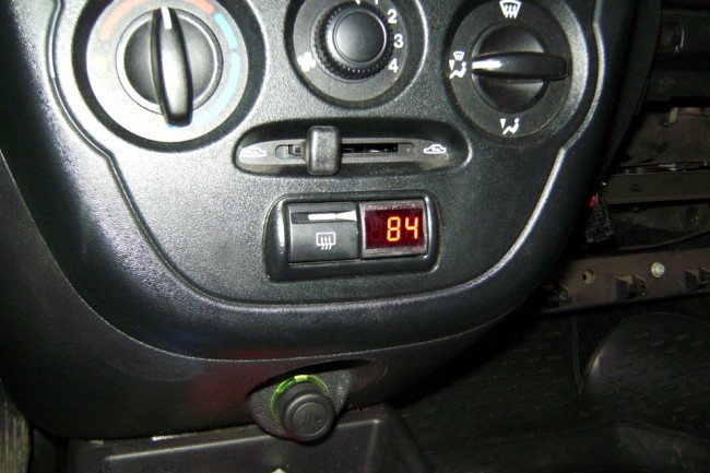 Индикатор температуры двигателя Лада Гранта в работе