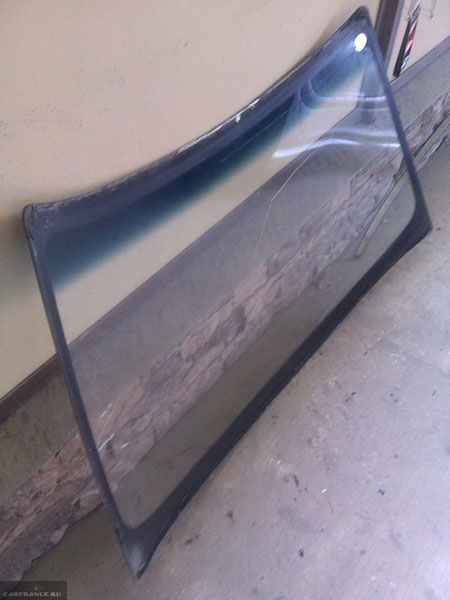Обрабатываем лобовое стекло на ВАЗ-2112