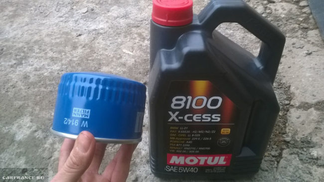 масляный фильтр MANN и синтетическое масло Motul в двигатель Лада Приора