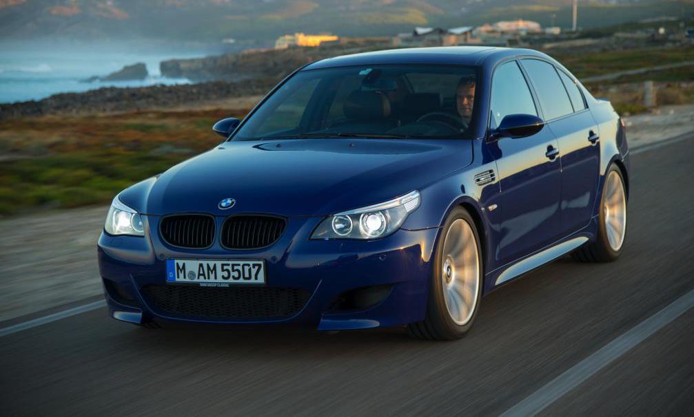 BMW M5 E60 синяя