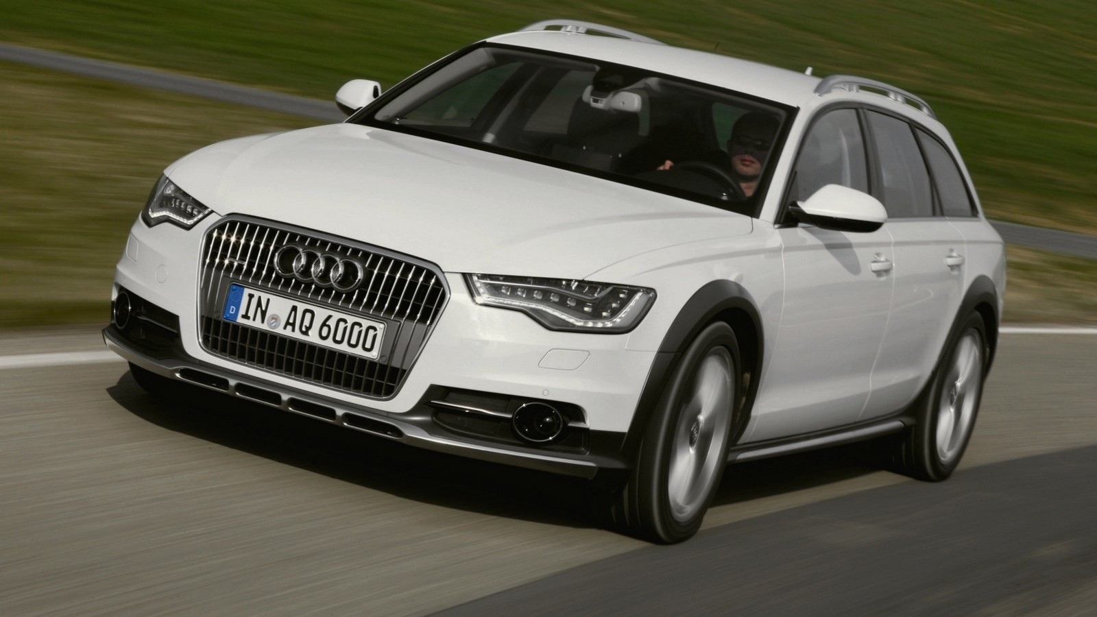 На фото: Audi A6 Allroad 3.0 TDI quattro 