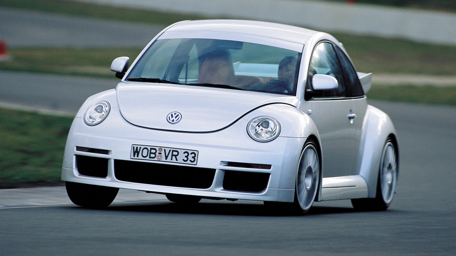 На фото: Volkswagen New Beetle RSi 