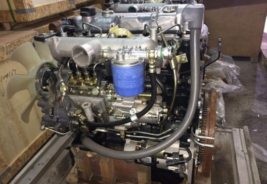 Демонтированный мотор D4DB/4D34T
