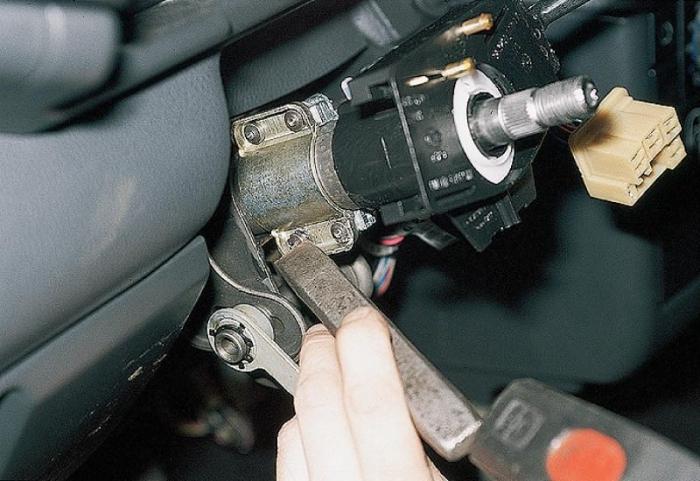 how to remove the ignition switch for VAZ 2110