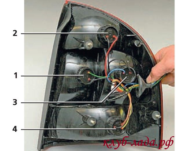 Положение ламп в заднем фонаре Калины