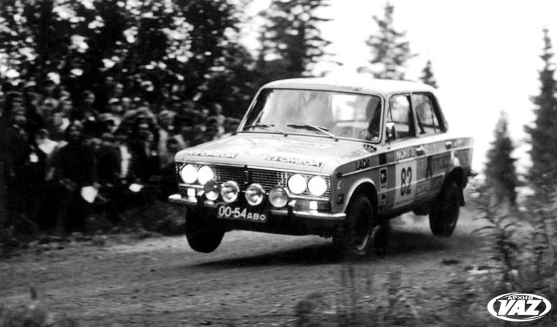 1328695895_vaz2103rally_2