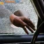 разбить стекло машины